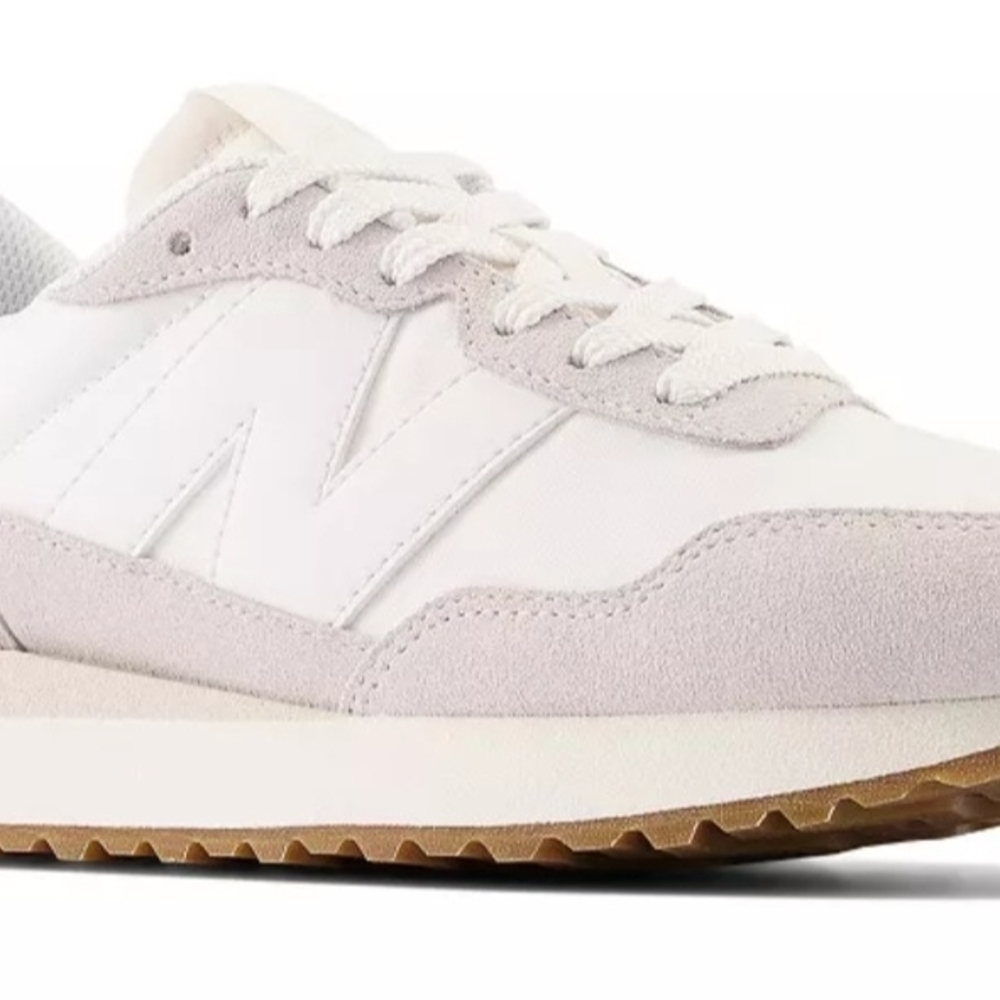 New Balance Women's Washed Pink  Sneakers